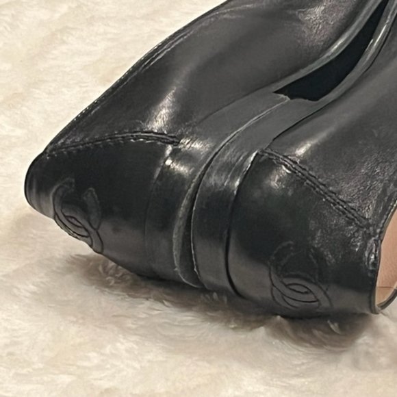 Vintage CHANEL Black Leather Cap Toe Flats - Picture 8 of 16